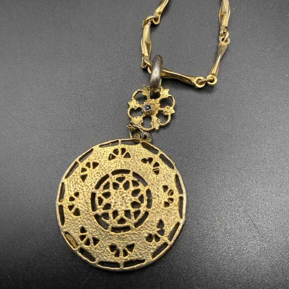 Vintage Gold Filigree Mandala Pendant Necklace 24" Bar Link Chain Intricate - Picture 8 of 8